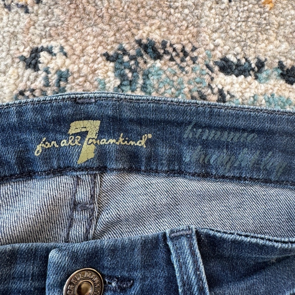 7 For All Mankind Kimmie Straight Leg Jeans
Size 27 - Picture 6 of 8